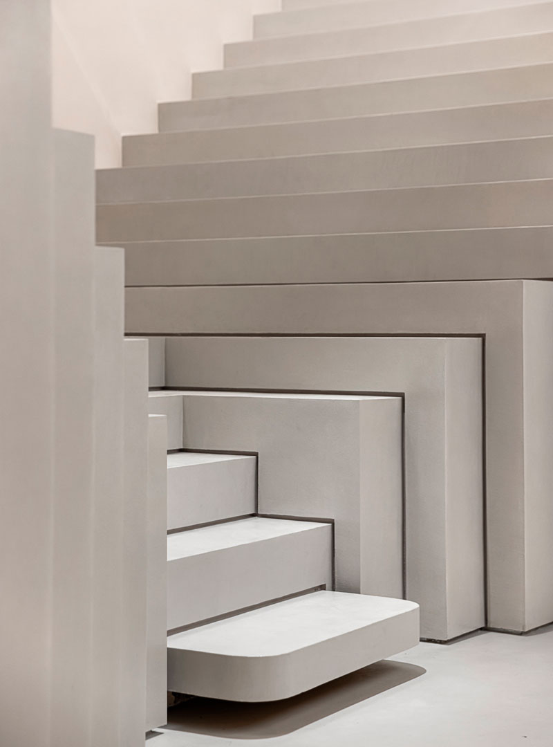 Microcemento escaleras beige